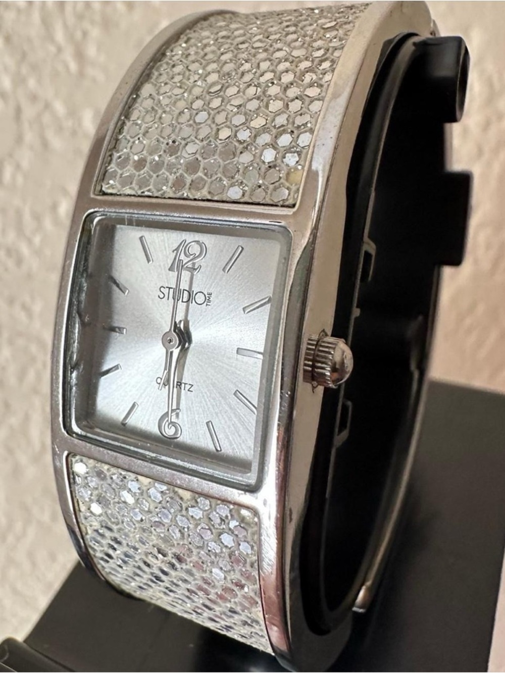 Vintage Studio Time Silver Mesh-Panel Cuff analogue Watch - Picture 8 of 8